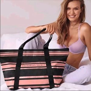 SOLD 🆕VICTORIA SECRET Zip Tote Sparkle Travel Bag